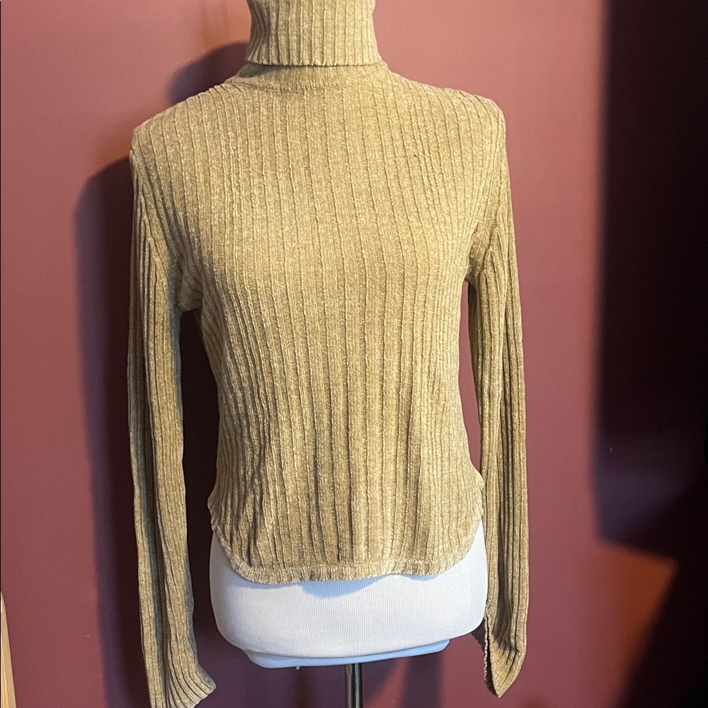 Derek Heart Ribbed Turtleneck Sweater - Tan